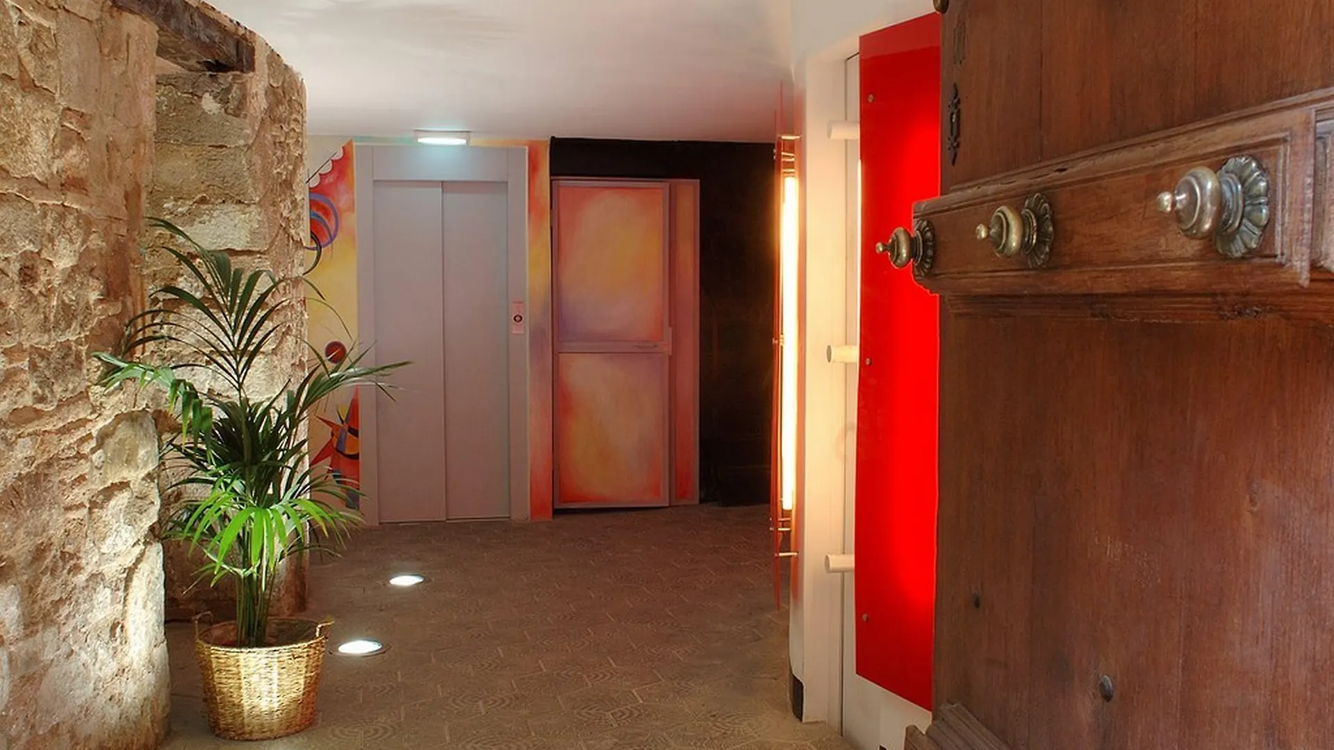 Ainb Picasso-Corders Apartments Barselona İspanya