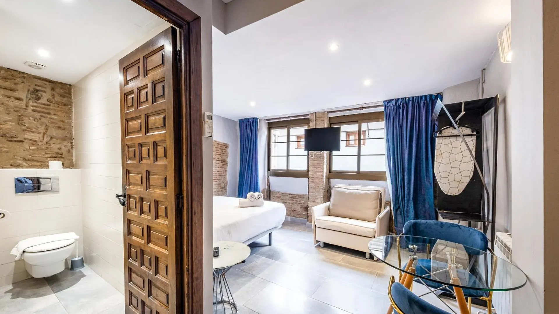 Ainb Picasso-Corders Apartments Barselona 0*,