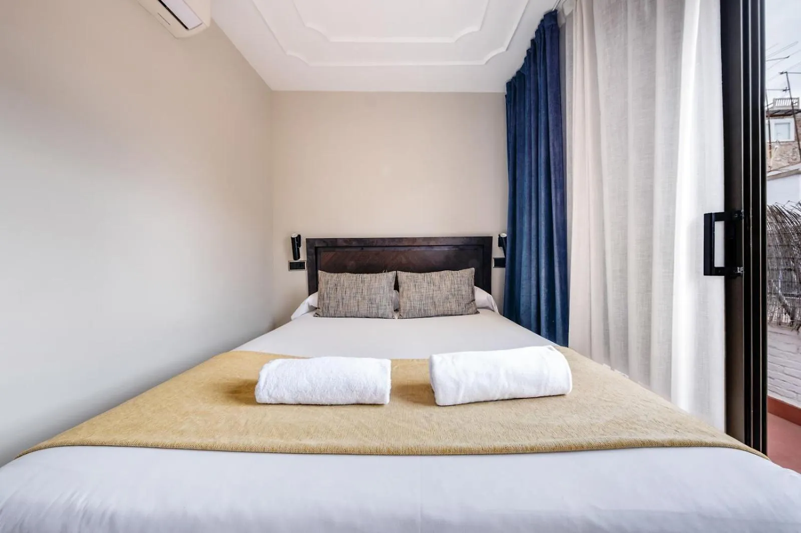 Ainb Picasso-Corders Apartments Barselona İspanya
